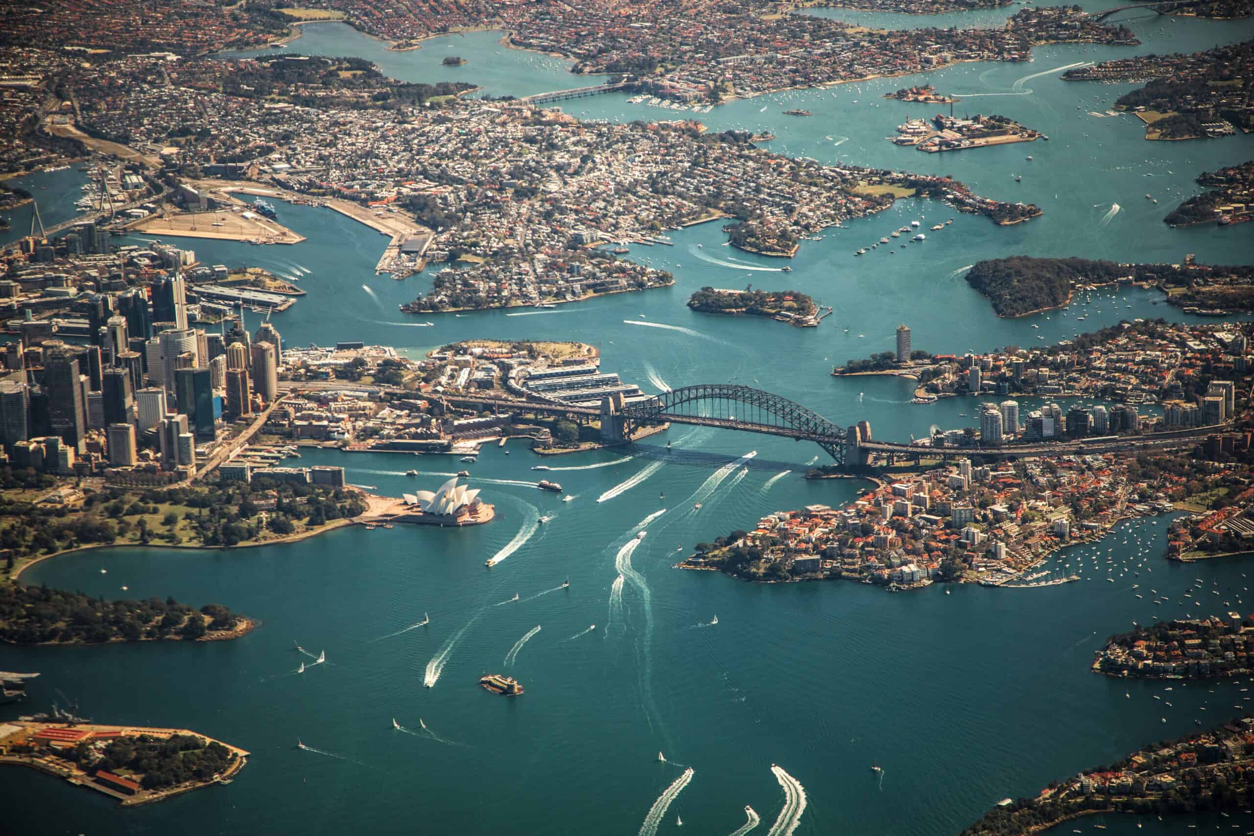 Red Dirt and Coral Reefs: Australian Geography Quiz